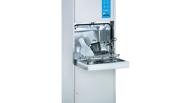 Cleaning of bedpans Cleaning of bedpans TOPIC