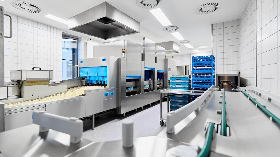 The two-in-one solution for the dishwashing area the M-iQ BlueFire The two-in-one solution for the dishwashing area the M-iQ BlueFire