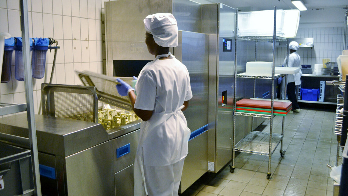 Flight type dishwasher Kreative GV M-iQ flight type dishwasher Kreative GV