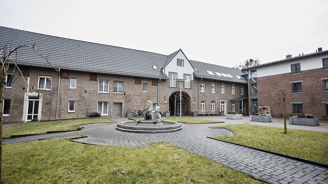 Alten- und Pflegeheim BurgTrips