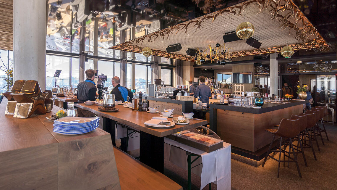 室内餐厅 Innenausstattung im Zillertal