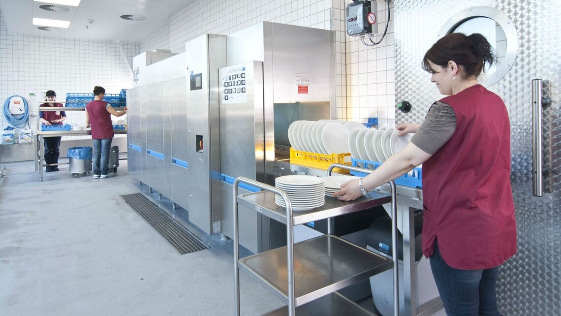 M-iQ Basket Transport Warewasher